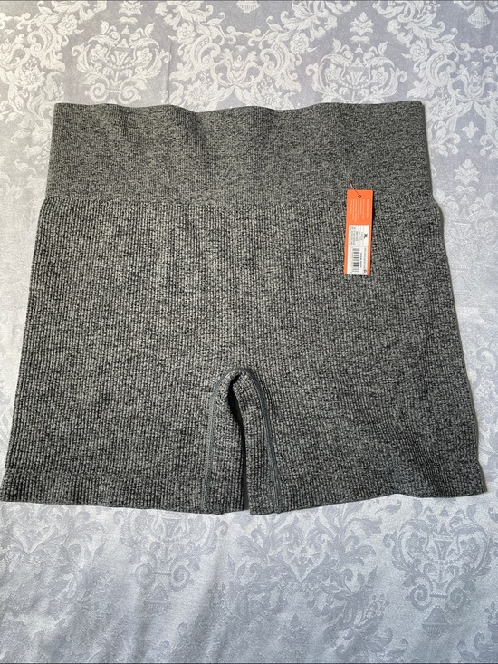 Colsie Pants - NWT Colsie Womens Ribbed Knit Bike Shorts in Charcoal Gray.  Size XL.